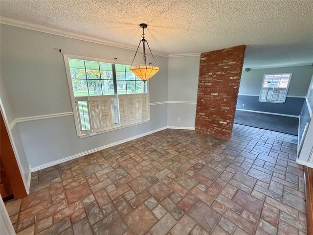 311 Southern Oaks Drive, Lake Jackson, TX 77566