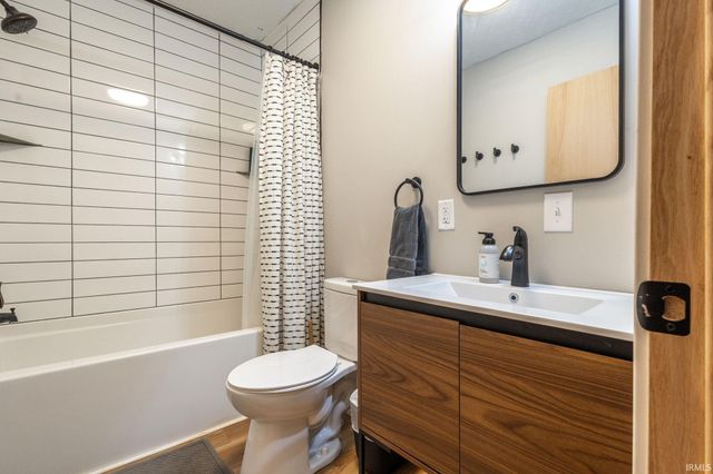 602 N Frances Street, South Bend, IN 46617