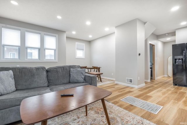 602 N Frances Street, South Bend, IN 46617