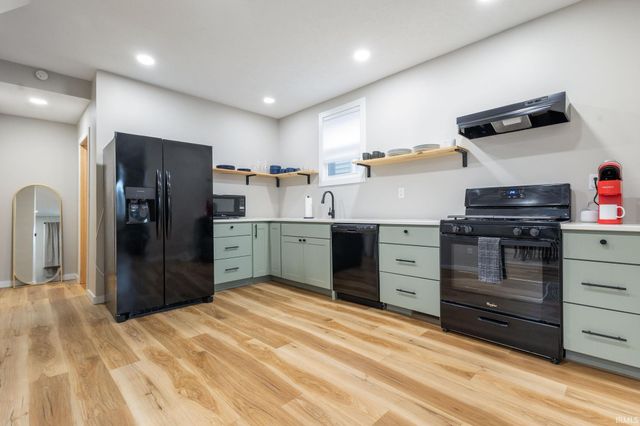 602 N Frances Street, South Bend, IN 46617