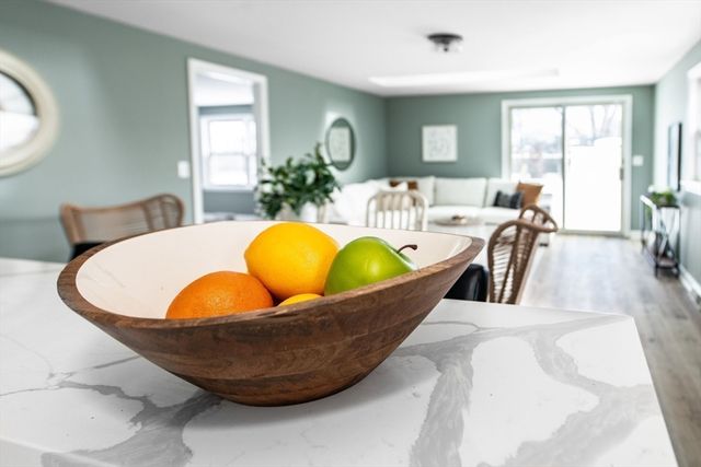 70 Manistee St, Pawtucket, RI 02861