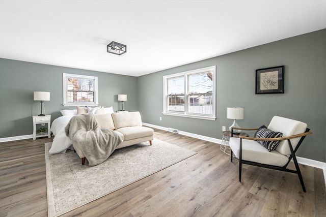 70 Manistee St, Pawtucket, RI 02861