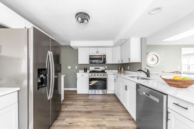 70 Manistee St, Pawtucket, RI 02861