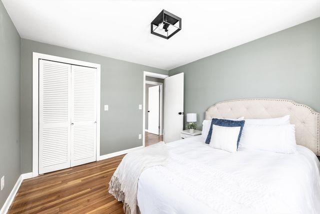 70 Manistee St, Pawtucket, RI 02861