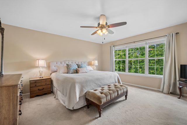 2105 Bent Tree Drive, Geneva, IL 60134