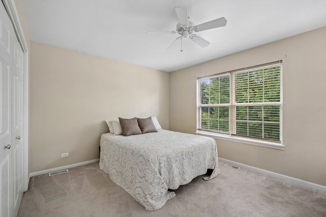 2105 Bent Tree Drive, Geneva, IL 60134