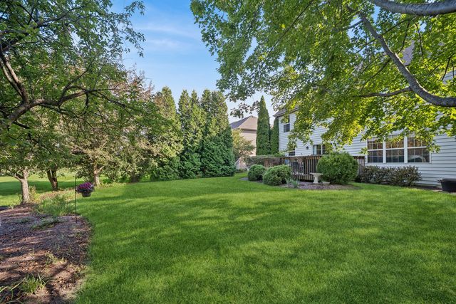 2105 Bent Tree Drive, Geneva, IL 60134