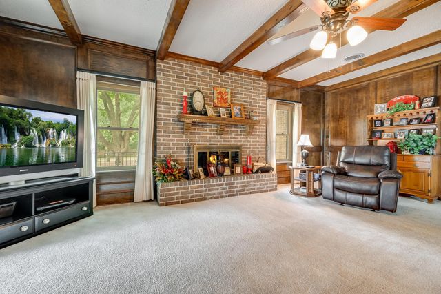 300 W 11th Street, Wheeler, TX 79096