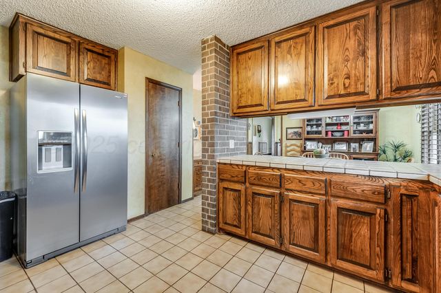 300 W 11th Street, Wheeler, TX 79096
