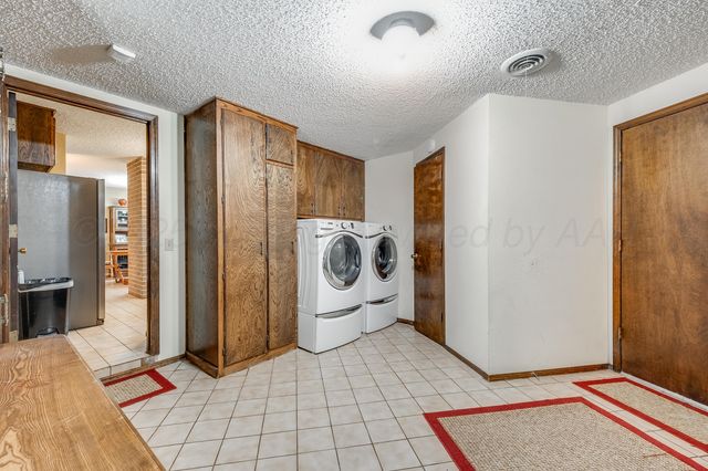 300 W 11th Street, Wheeler, TX 79096