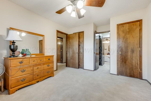 300 W 11th Street, Wheeler, TX 79096