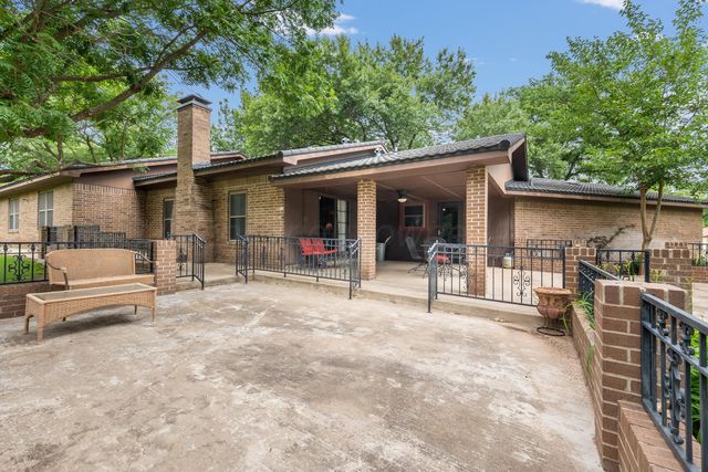 300 W 11th Street, Wheeler, TX 79096