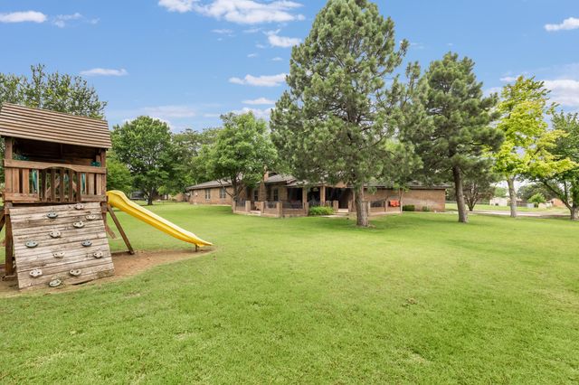 300 W 11th Street, Wheeler, TX 79096