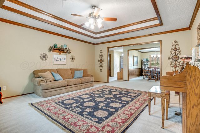 300 W 11th Street, Wheeler, TX 79096