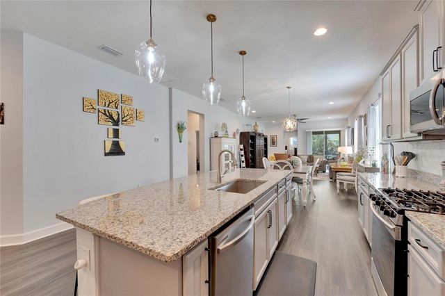 7423 SUNGOLD MEADOW COURT, Apollo Beach, FL 33572