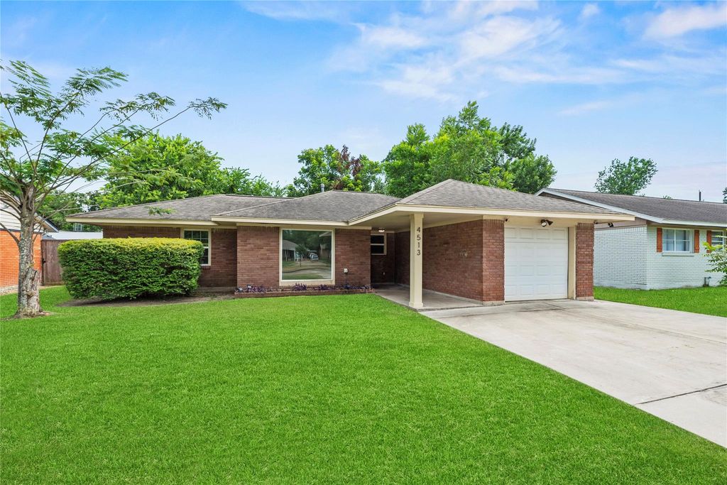 4513 W 43rd Street, Houston, TX 77092
