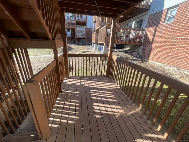81 Cherry Hill Drive 1B, Bridgeport, CT 06606