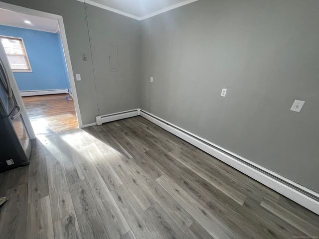 81 Cherry Hill Drive 1B, Bridgeport, CT 06606