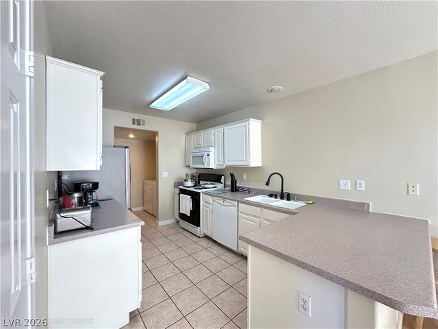 10164 Tree Bark Street, Las Vegas, NV 89183