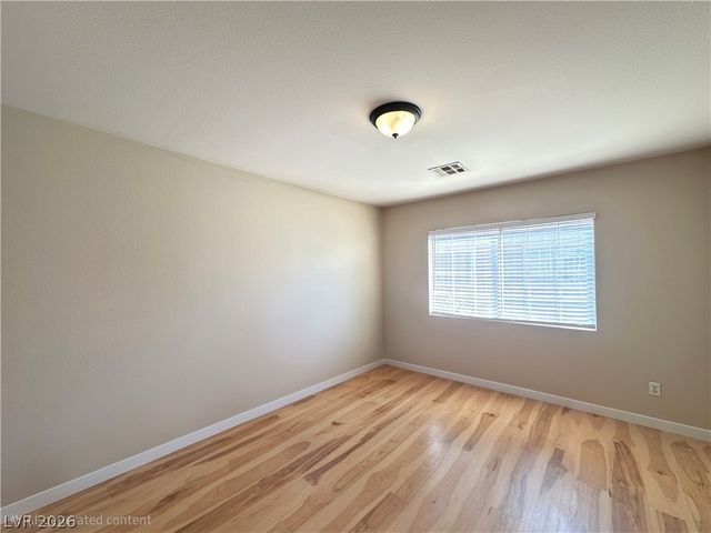 10164 Tree Bark Street, Las Vegas, NV 89183