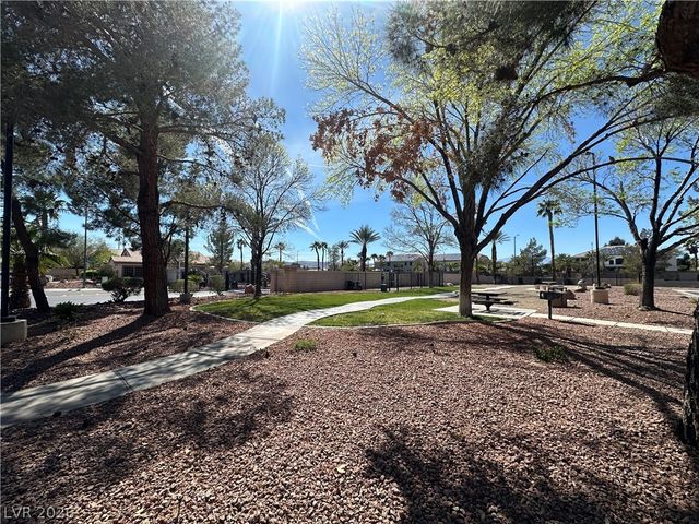10164 Tree Bark Street, Las Vegas, NV 89183