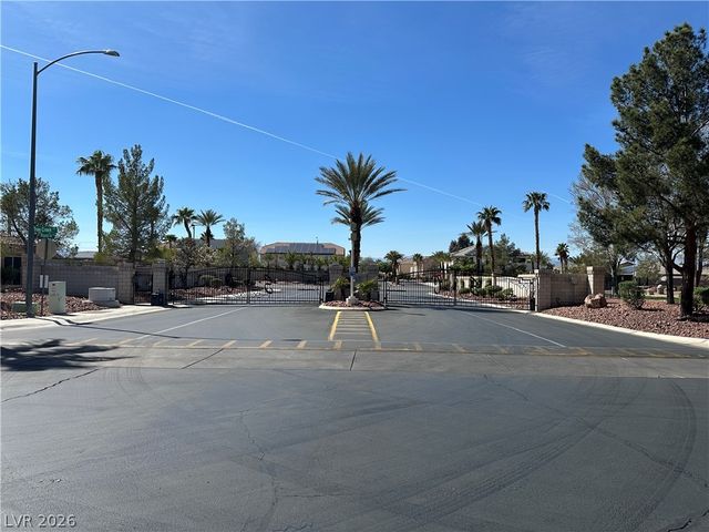 10164 Tree Bark Street, Las Vegas, NV 89183