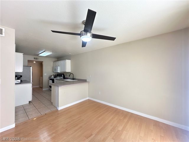 10164 Tree Bark Street, Las Vegas, NV 89183