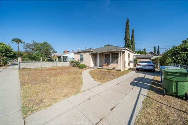 14005 Victory Boulevard, Van Nuys, CA 91401