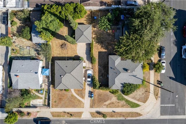 14005 Victory Boulevard, Van Nuys, CA 91401