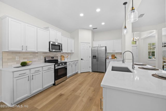 12114 JADE POINT Court, Jacksonville, FL 32218