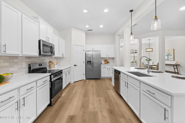 12114 JADE POINT Court, Jacksonville, FL 32218