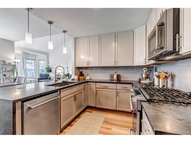 6105 Trailhead Rd, Highlands Ranch, CO 80130