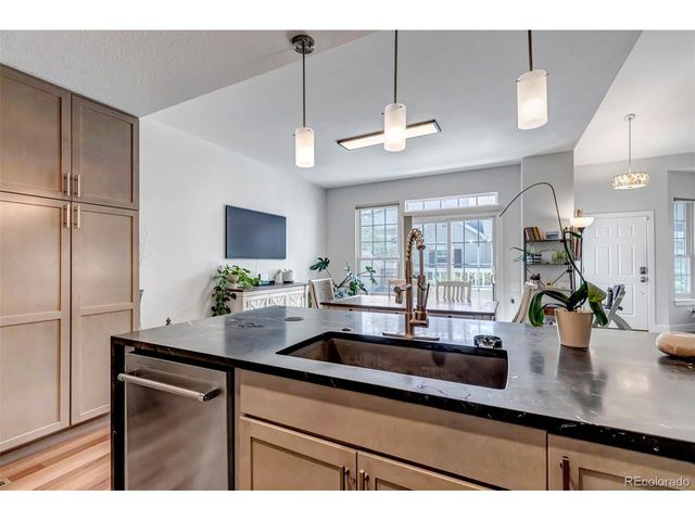 6105 Trailhead Rd, Highlands Ranch, CO 80130