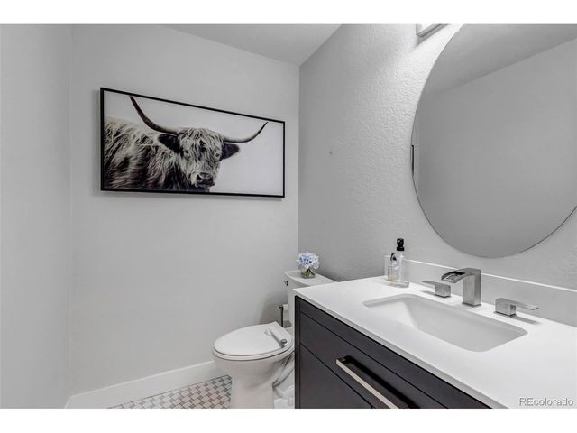 6105 Trailhead Rd, Highlands Ranch, CO 80130