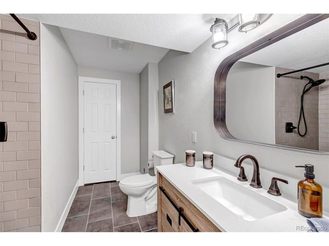 6105 Trailhead Rd, Highlands Ranch, CO 80130