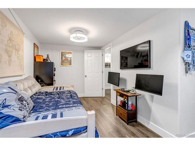 6105 Trailhead Rd, Highlands Ranch, CO 80130