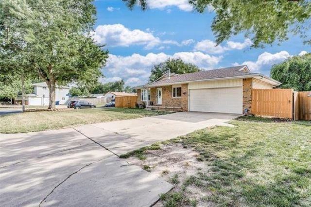 10 Argon Dr, Goddard, KS 67052