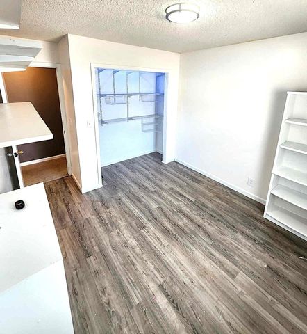 10 Argon Dr, Goddard, KS 67052