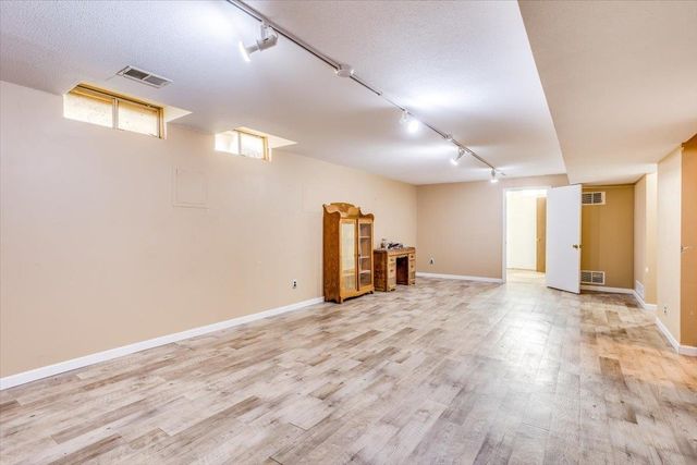 10 Argon Dr, Goddard, KS 67052