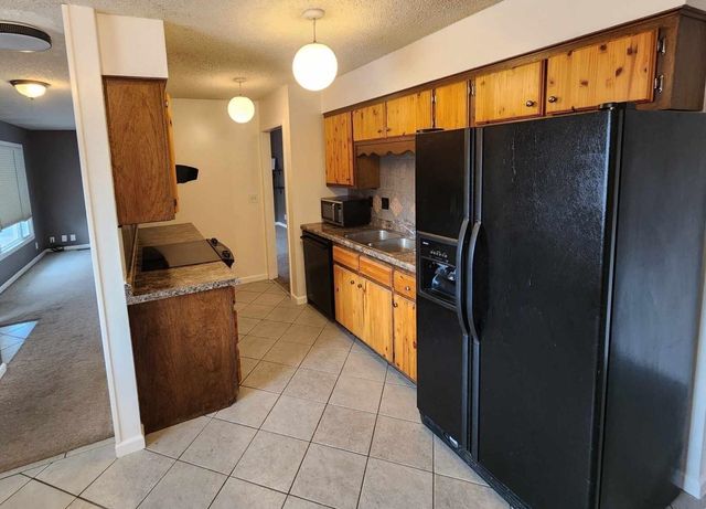 10 Argon Dr, Goddard, KS 67052