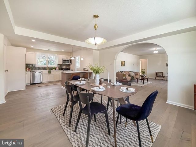 101 WALNUT LN, Yardley, PA 19067