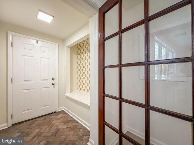 101 WALNUT LN, Yardley, PA 19067