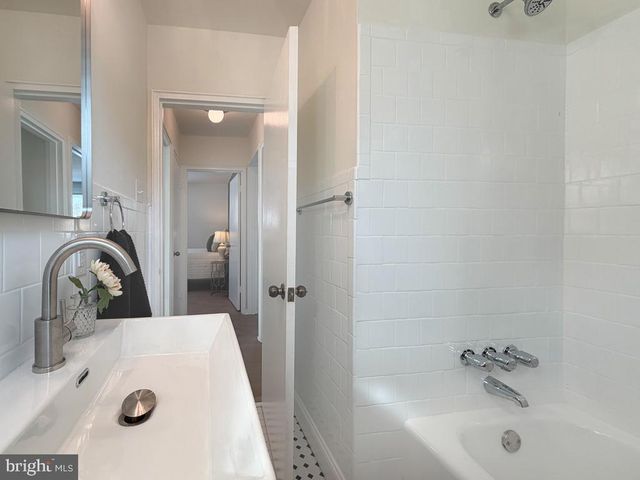 101 WALNUT LN, Yardley, PA 19067