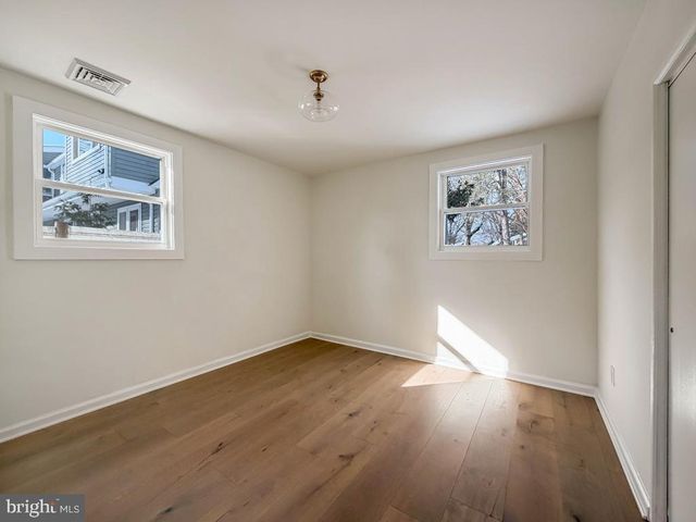 101 WALNUT LN, Yardley, PA 19067