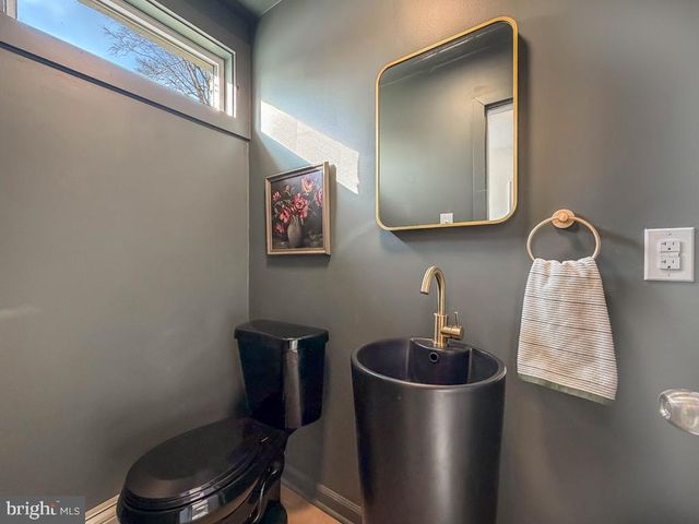 101 WALNUT LN, Yardley, PA 19067