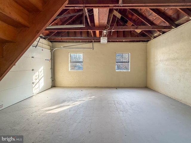 101 WALNUT LN, Yardley, PA 19067