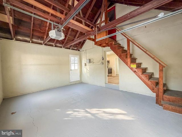 101 WALNUT LN, Yardley, PA 19067