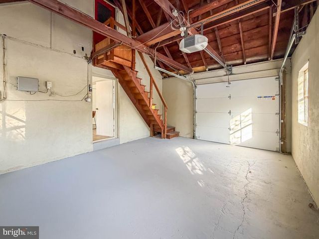 101 WALNUT LN, Yardley, PA 19067