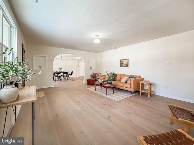 101 WALNUT LN, Yardley, PA 19067