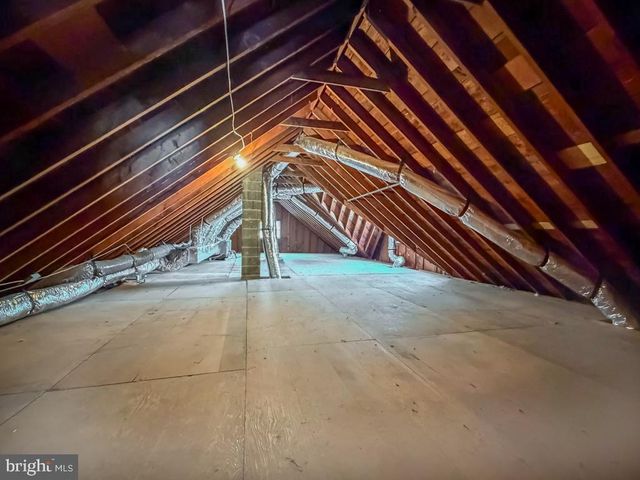 101 WALNUT LN, Yardley, PA 19067